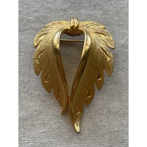 vintage gold-tone leaf brooch Signed JJ Textured Estate Jewelry